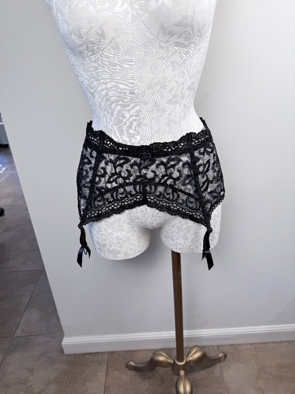 Vintage Rigby & Peller Black Lace Garter Belt L